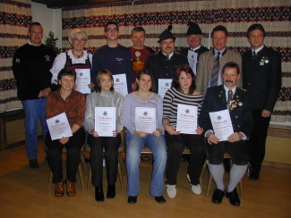 Die Gemeindemeister im Jahr 2004 in den einzelnen Disziplinen und Klassen.